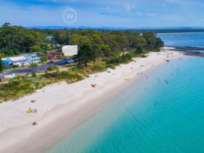 Beachfront Luxury On Huskisson Beach 1 Minute to Everywhere, Huskisson